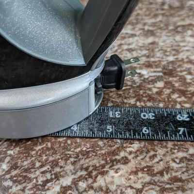 Hamilton Beach Clothing Iron Electric Appliance Retractable Plug Residue on Surface
