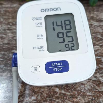Lot of 2 Heating Pads and a Blood Pressure Machine Missing Battery Lid