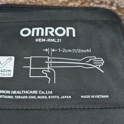 Lot of 2 Heating Pads and a Blood Pressure Machine Missing Battery Lid
