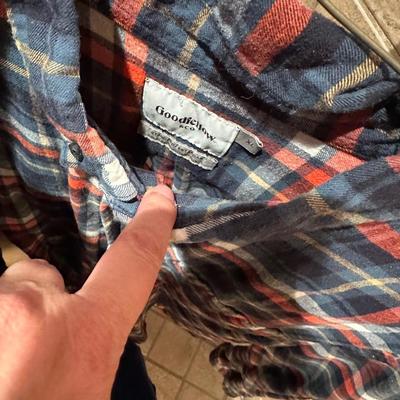 A lot of five men’s Shirts size XL