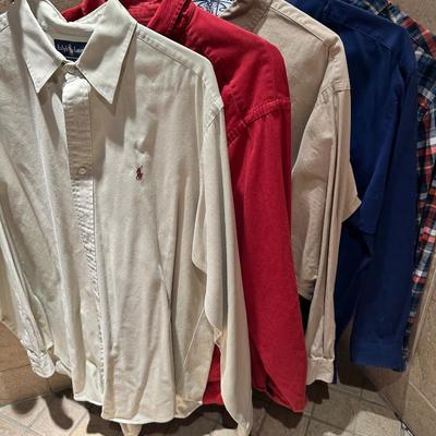 A lot of five men’s Shirts size XL