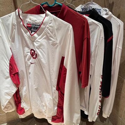 A lot of five OU men’s shirts and pullovers size XL