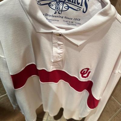 A lot of five OU men’s shirts and pullovers size XL