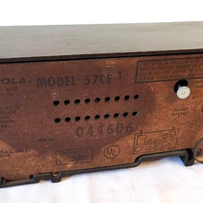 Lot #40 Vintage Motorola Clock Radio