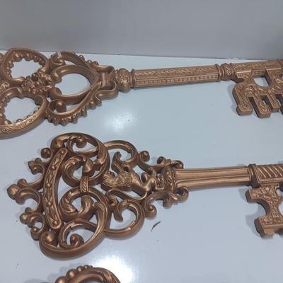 Three Vintage MCM Dart Industries Keys - Wall decor