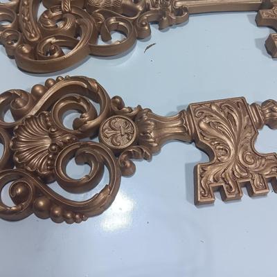 Three Vintage MCM Dart Industries Keys - Wall decor
