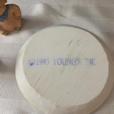 1993 Young's Inc Pigs