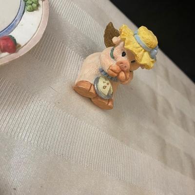 1993 Young's Inc Pigs