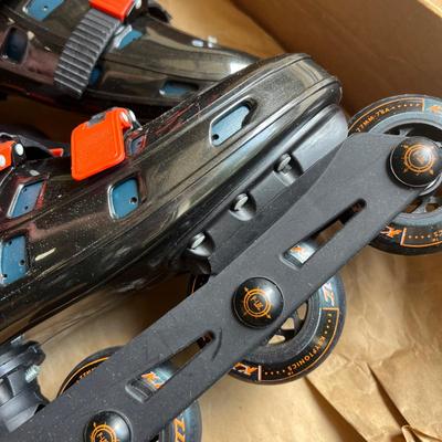 Mens Kinetic Genesis Rollerblades Size 11