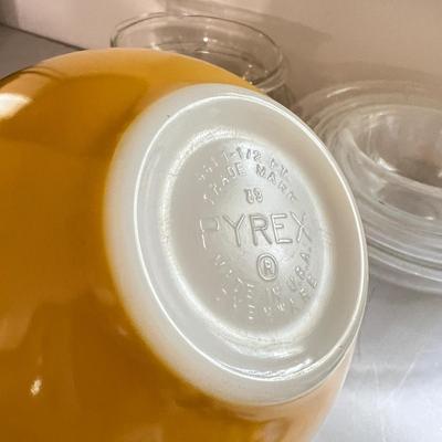 Large Pyrex Lot - Nesting Bowls, Pie Dishes, Casserole