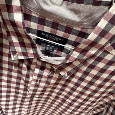 Five men’s XXL shirts. Button downs.