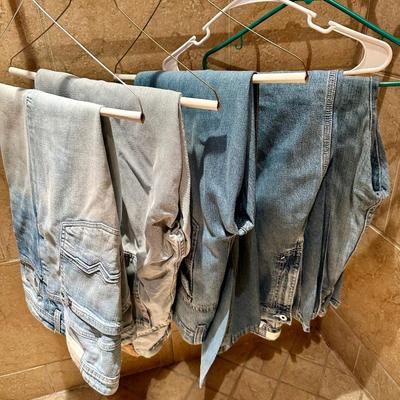 Men’s jeans, five pair Levi’s size 38
