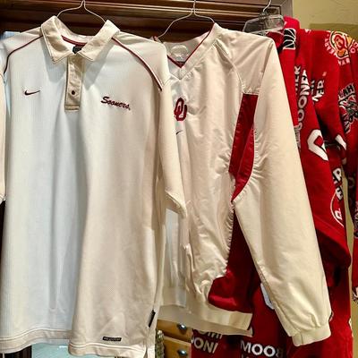 OU Men’s shirt, pullover and Snuggie size XL