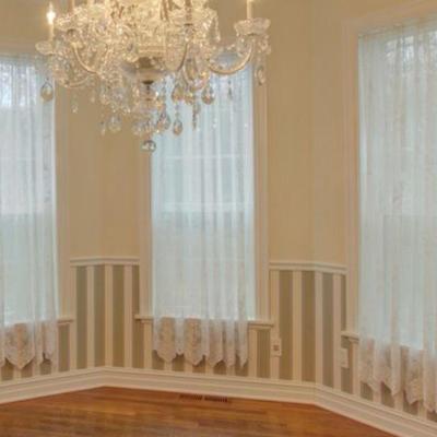 Lot of 8 Lace Curtains of Various Lengths