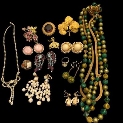 Vintage Costume Jewelry Lot