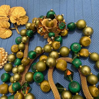 Vintage Costume Jewelry Lot