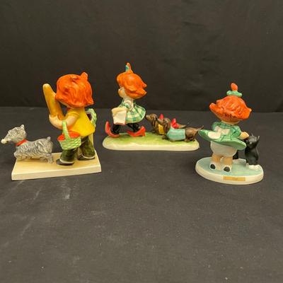 Charlot Byj: 21 “Red Heads” Figurines by Goebel (DR-SS)