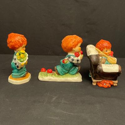 Charlot Byj: 21 “Red Heads” Figurines by Goebel (DR-SS)