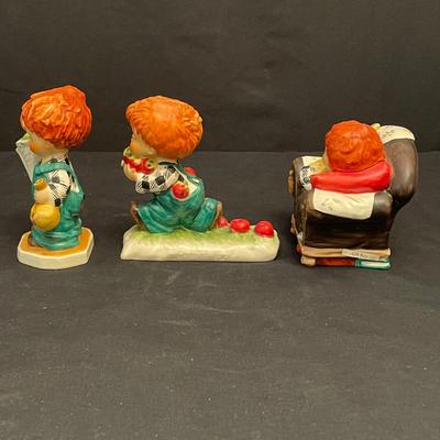 Charlot Byj: 21 “Red Heads” Figurines by Goebel (DR-SS)