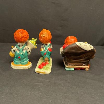 Charlot Byj: 21 “Red Heads” Figurines by Goebel (DR-SS)