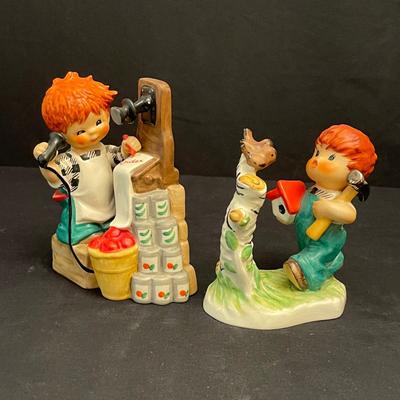 Charlot Byj: 21 “Red Heads” Figurines by Goebel (DR-SS)