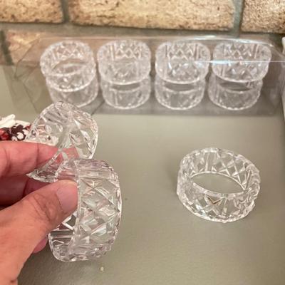 Nice Variety of Table Linens: Napkins, Placemats, & Napkin Holders (DR-SS)