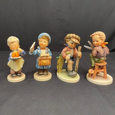 Little Employees: 11 Hummel Figures (DR-SS)