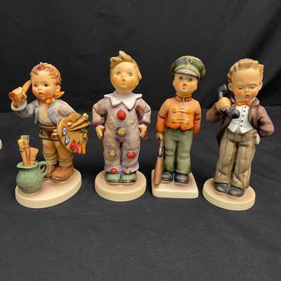 Little Employees: 11 Hummel Figures (DR-SS)