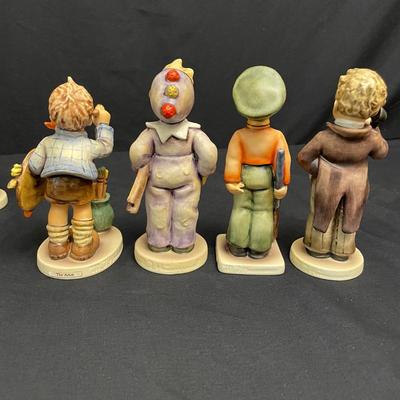Little Employees: 11 Hummel Figures (DR-SS)
