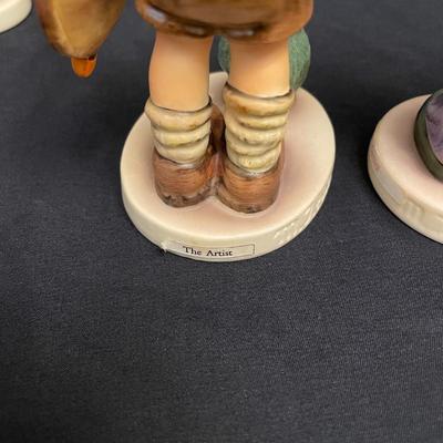 Little Employees: 11 Hummel Figures (DR-SS)
