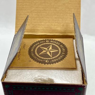 Boyd's Folkstone Collection "Wendy Willowhare - A Ticket, A Tasket" figurine