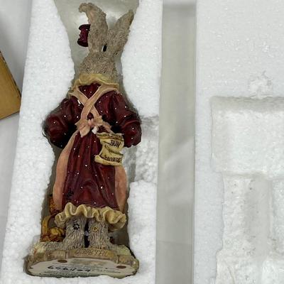 Boyd's Folkstone Collection "Wendy Willowhare - A Ticket, A Tasket" figurine
