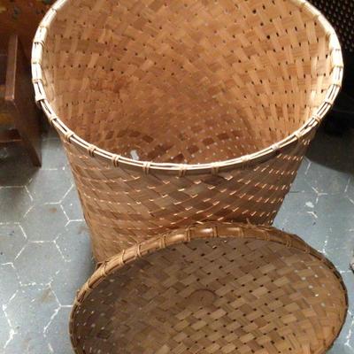 Large Laundry Basket With Lid.