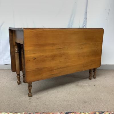 1138 Antique Cherry Dropleaf Table