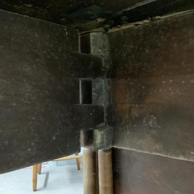 1138 Antique Cherry Dropleaf Table