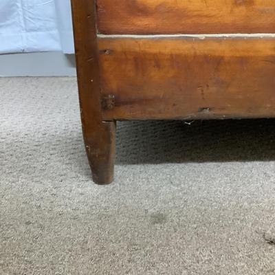 1141 Antique Primitive Style Flip-top Chest