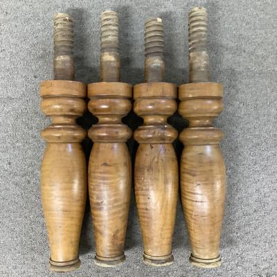 1142 Antique Curley Maple Full Size Rope Bed