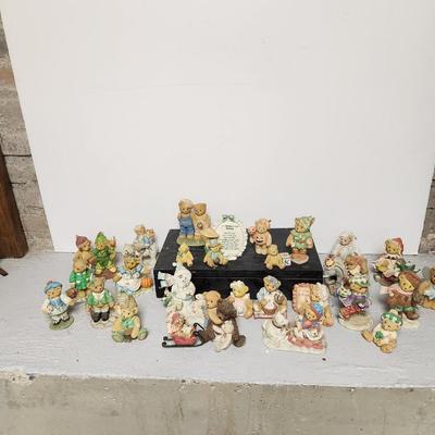 Cherished teddies lot