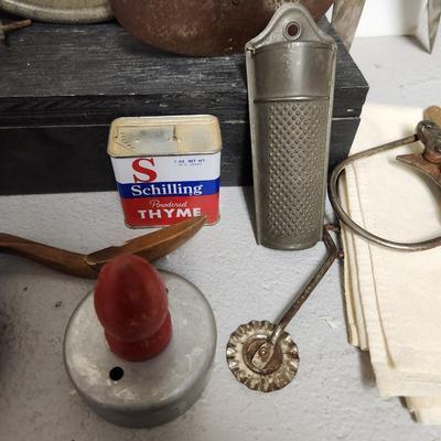 Antique kitchen lot