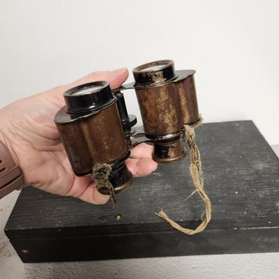 1920's binoculars and glove lot