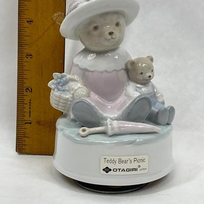 Otagiri Ceramic Teddy Bear's Picnic Music Box