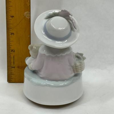 Otagiri Ceramic Teddy Bear's Picnic Music Box