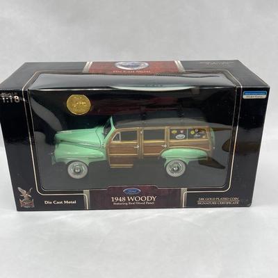 Die Cast Model Car: 1/18 1948 Woody