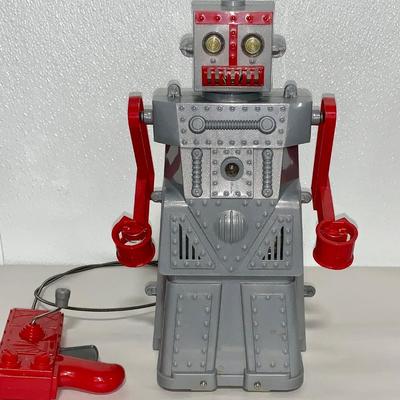 2004 Robert the Robot by Ideal