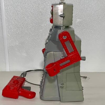 2004 Robert the Robot by Ideal