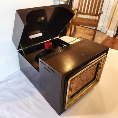 Lot #62 Project Piece - Vintage Bakelite RCA Victor 45 Record Player