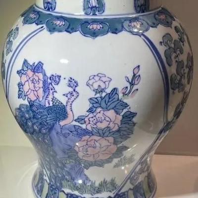 Vintage 20th Century Chinese Peacock/Flower Vase 11.5" Tall in VG Preowned Condition.