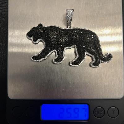 25 weight Pendant panther Sterling silver .999 new