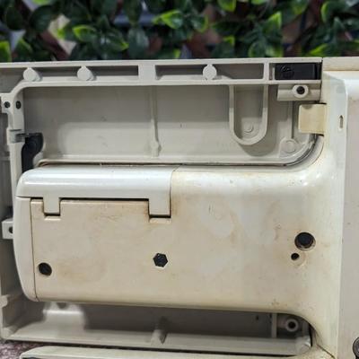 Vintage Working Sears Kenmore 16250 Zig Zag Sewing Machine with Green Plastic Supply Box