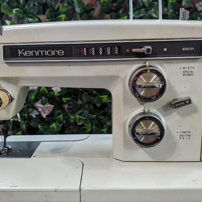 Vintage Working Sears Kenmore 16250 Zig Zag Sewing Machine with Green Plastic Supply Box